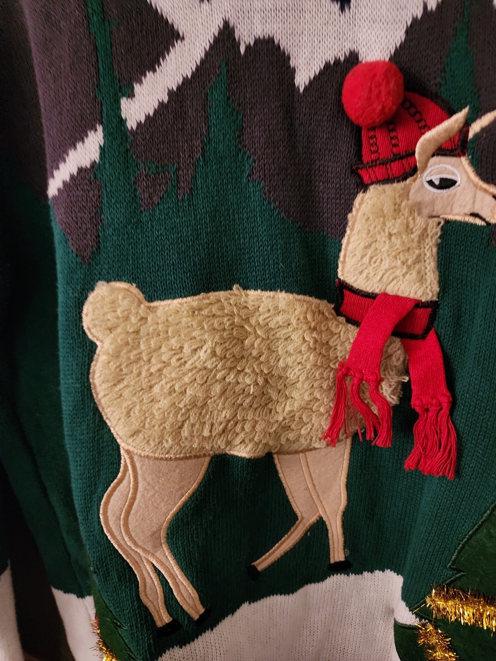 32 Degrees Women's Green Holiday Llama Sweater Medium - Picture 4 of 16